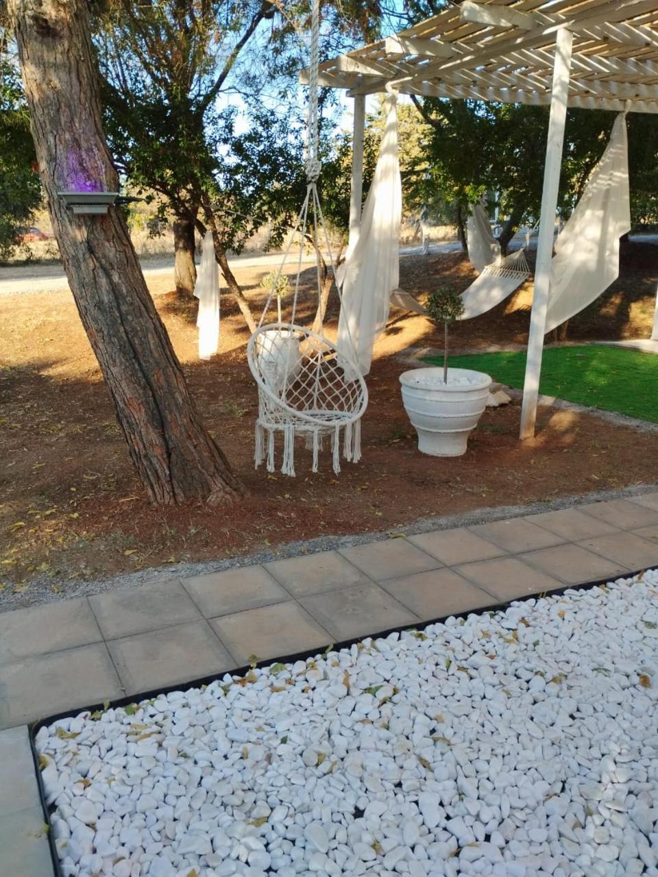 Black N' White Cozy Housegarden Alexandrópolis Exterior foto